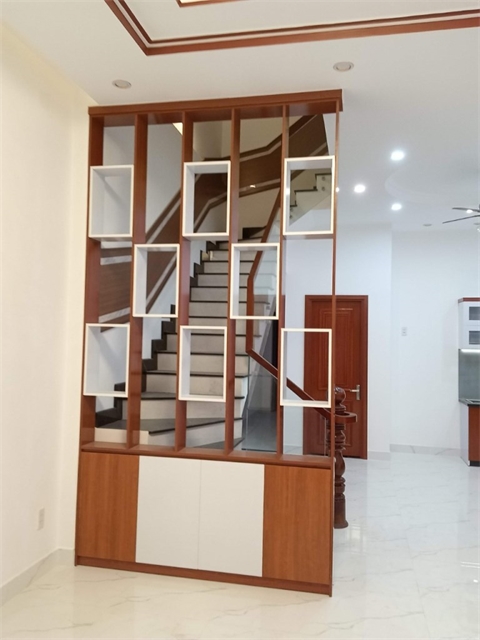 Xưởng mộc đóng vách ngăn phòng khách theo yêu cầu tại quận 1