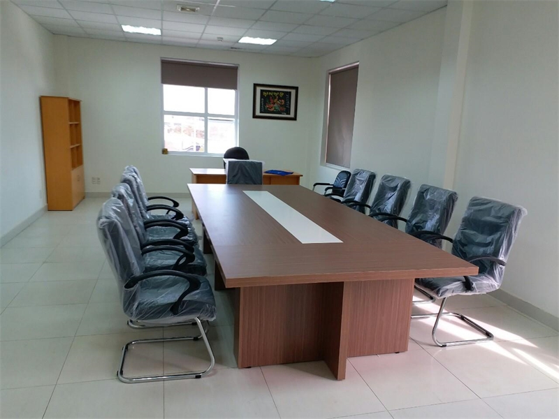 Xưởng thi công bàn họp cho văn phòng giá rẻ tại quận Bình Thạnh uy tín